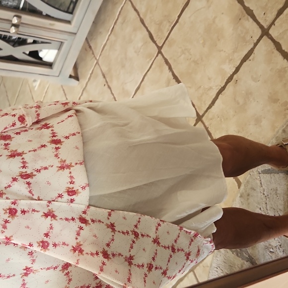 Angie $10 - Picture 3 of 8